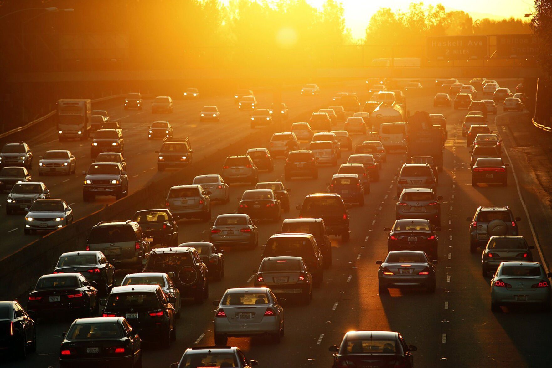 BIZ-AUTO-AIRCONDITIONING-FUEL-LA